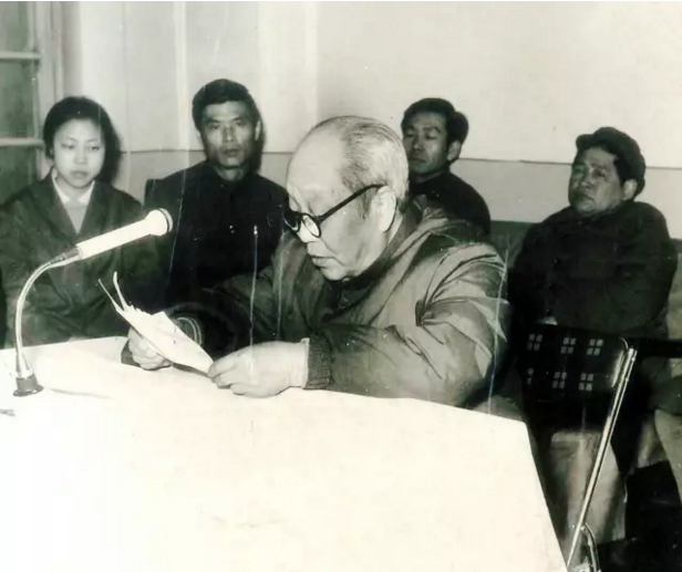 这次出版由顾氏后人顾泽长顾永祥联合授权并提供相关珍贵资料