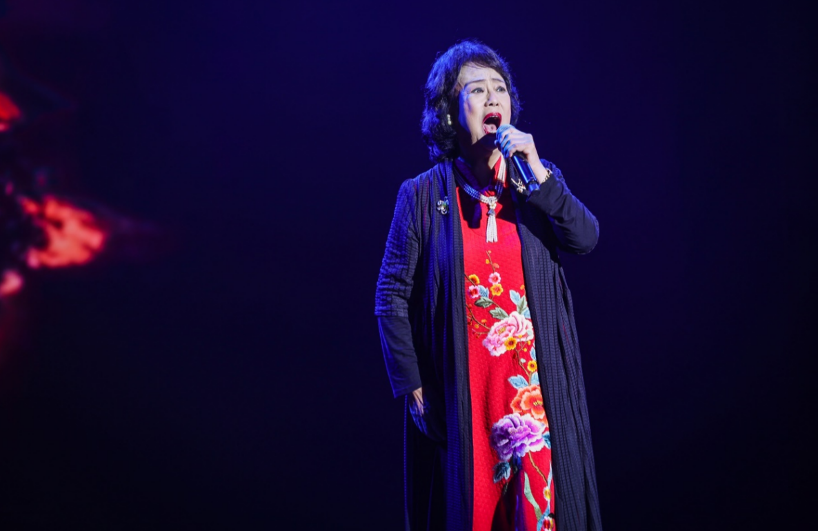 青年歌唱家秋雨受邀参加宁波八一建军节晚会