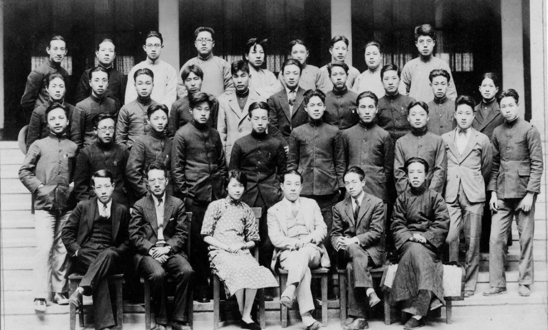 如何评价建筑师童寯? - 知乎