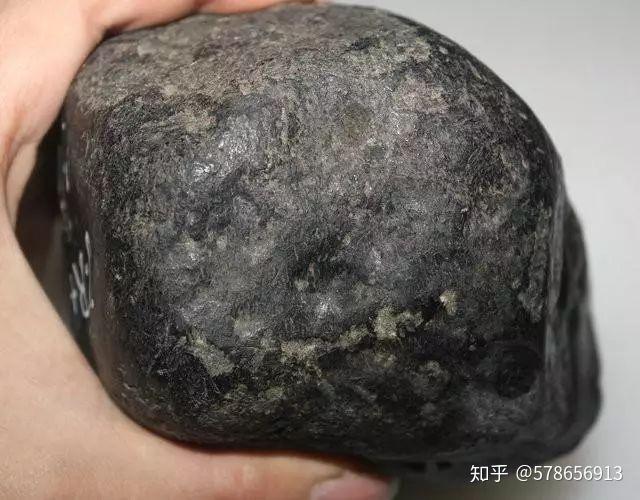 翡翠赌石,告诉你什么是全赌、开窗、半赌、明料! - 知乎