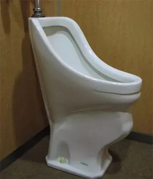 日本厕所这哪里是去方便简直是在享受