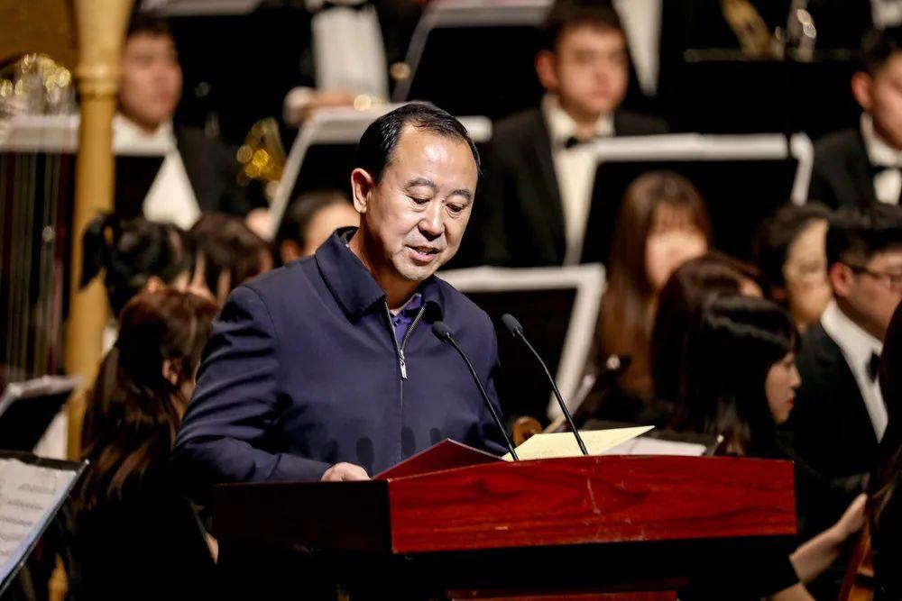 的《第二琵琶协奏曲》,作曲家刘文金先生创作的二胡协奏曲《长城随想