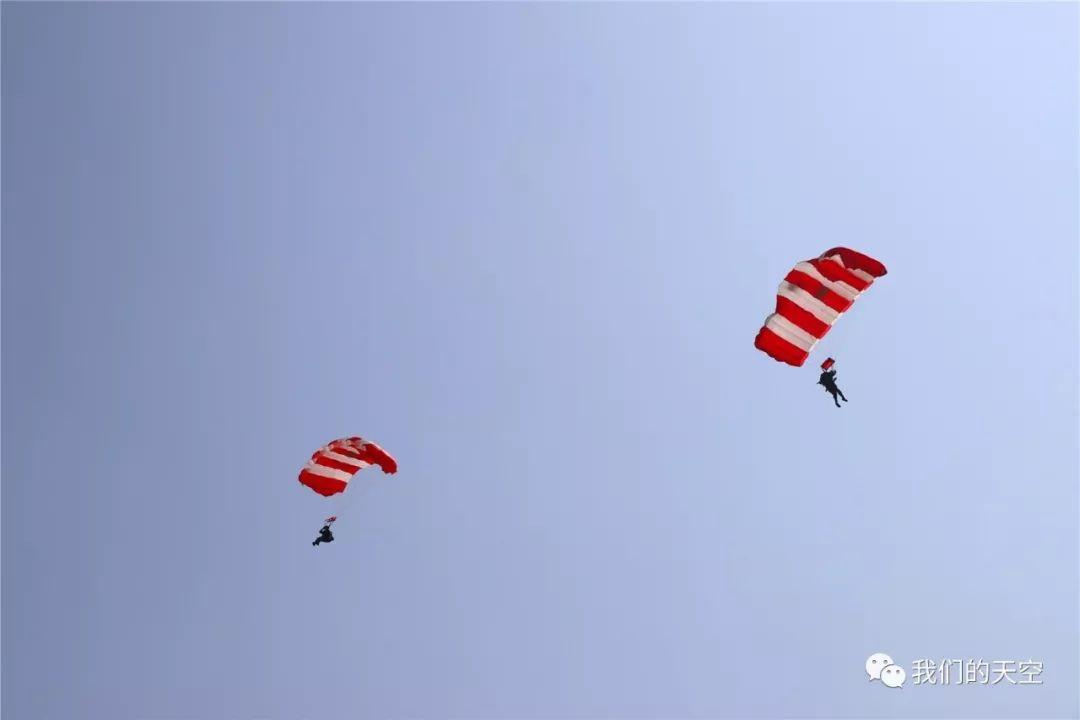 九霄跳舞云海踏浪被这群90后兵姐姐实力圈粉