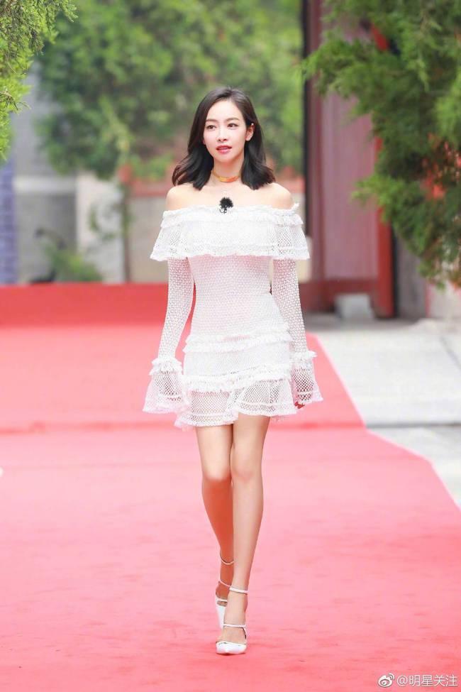 宋茜晒素颜刷牙照粉丝大呼气质迷人的背后是努力换来的成功