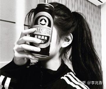 女生比较伤感的网名(女生伤感的网名昵称大全，好听心碎，悲伤到绝望)