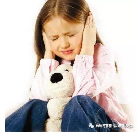 占相当比例的自卑儿童往往会表现为自暴自弃,更有甚者还可能表现出