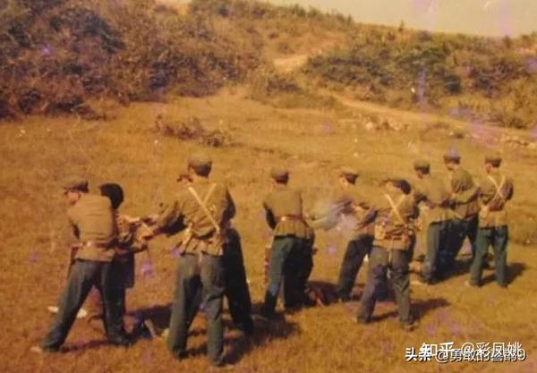 1983年严打狠不狠?看看这些老照片就知道了 - 知乎