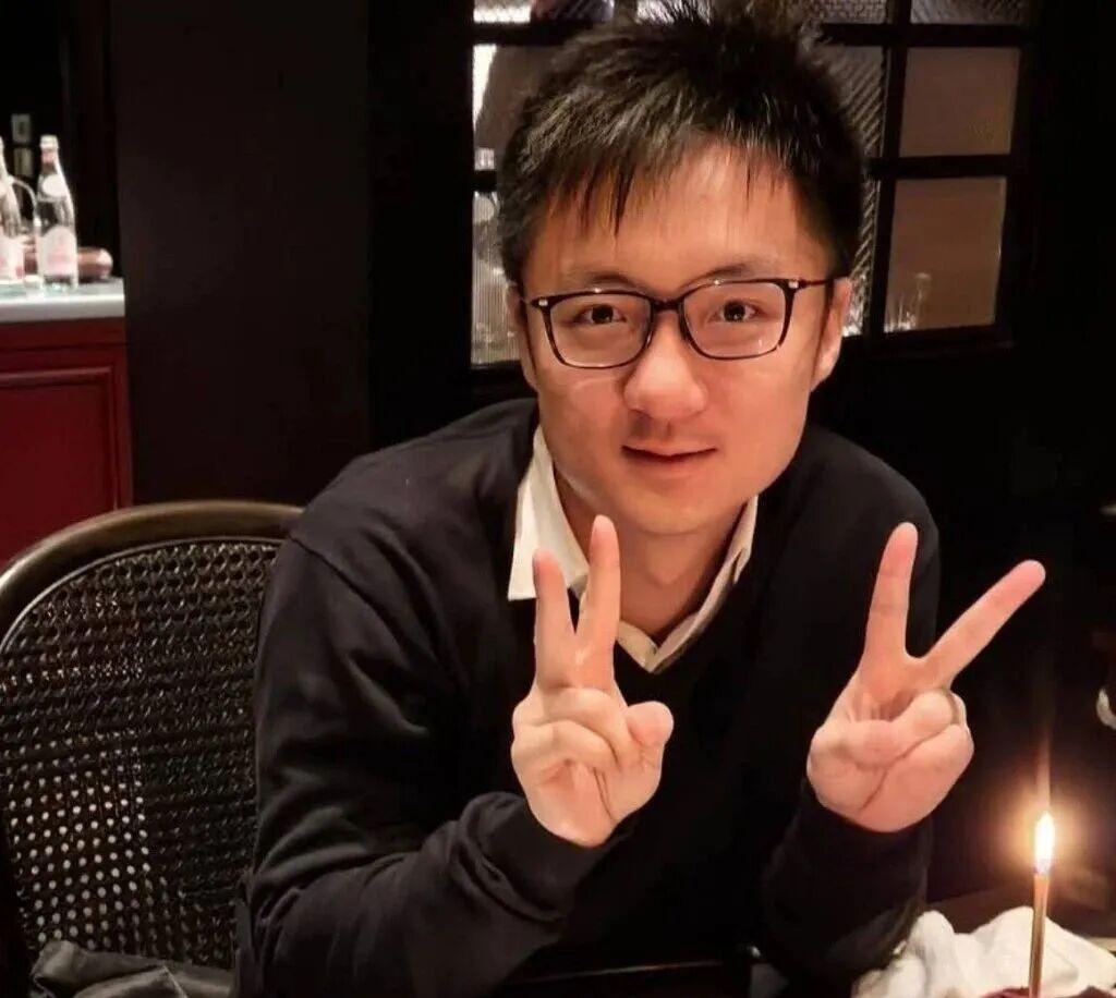 《夜王》太子峰爆红!由幕后捱到主角,女友原来是同戏这位「妈咪」... - 知乎