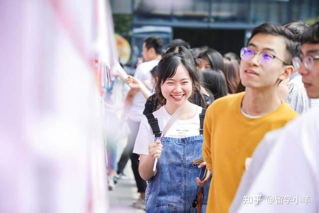香港留学生回国就业政策！户口和安家费都能申请！