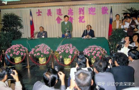 举手投降还向敌人介绍自己的装备,从未被击落的红星战机蒙受耻辱 - 知乎