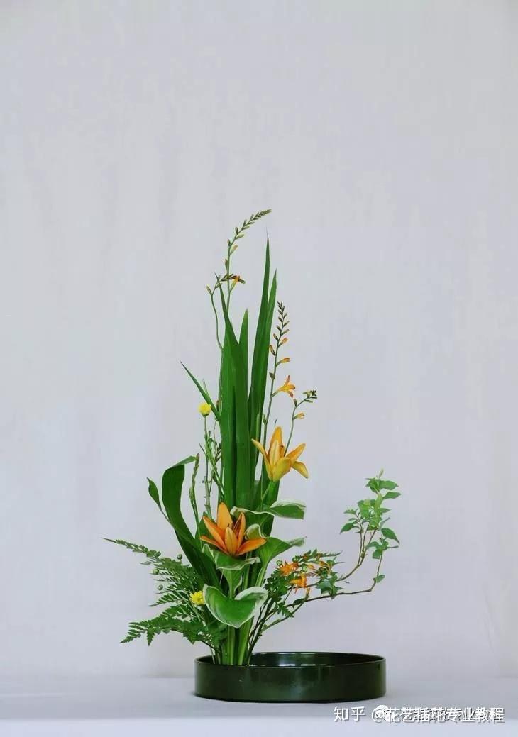 插花颜色搭配技巧 三种插花颜色搭配德信娱乐技巧介绍