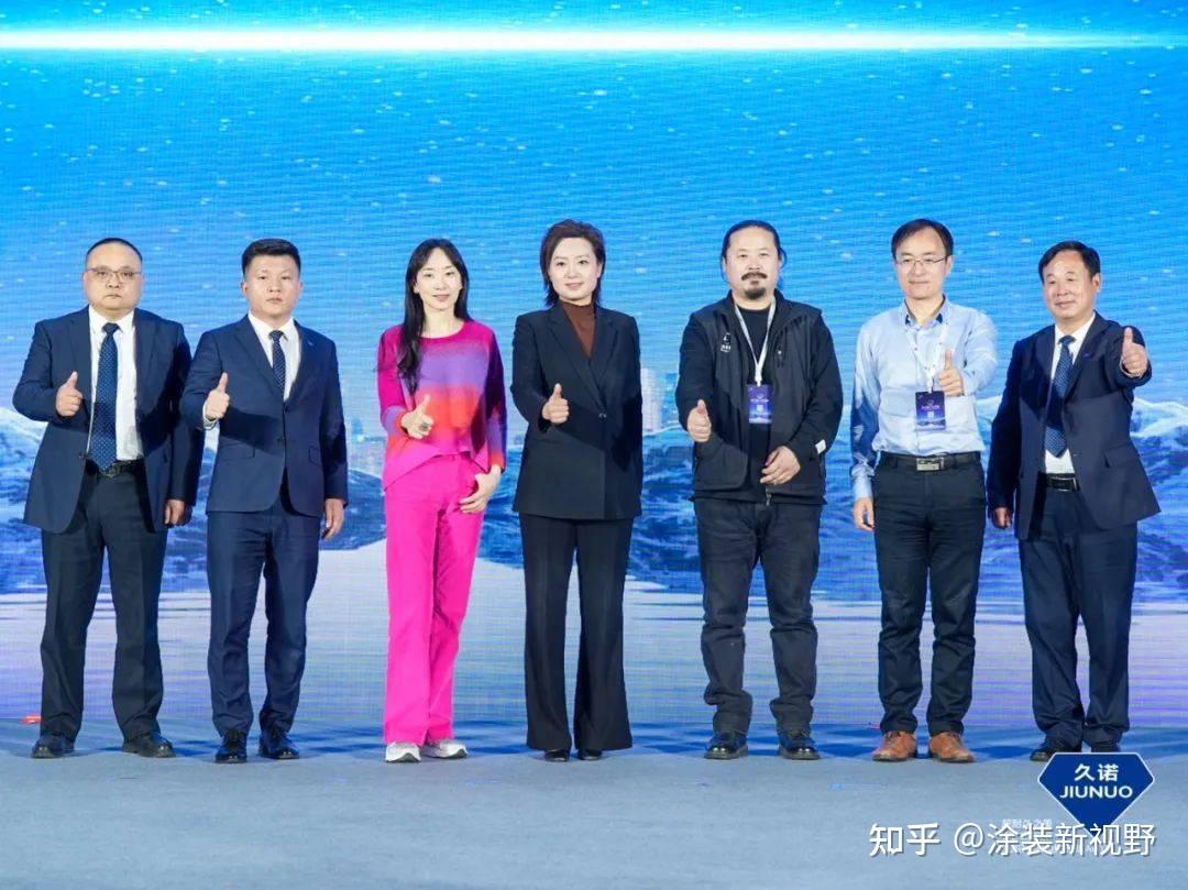 唐茜,吴晨,宋文雯,王青春 ,杨玉忠,王志鹏几位领导共同启动"久优杯"