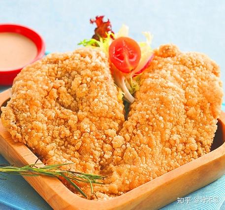 圣农的京东自营旗舰店的心形大鸡排 1kg,49.9元.