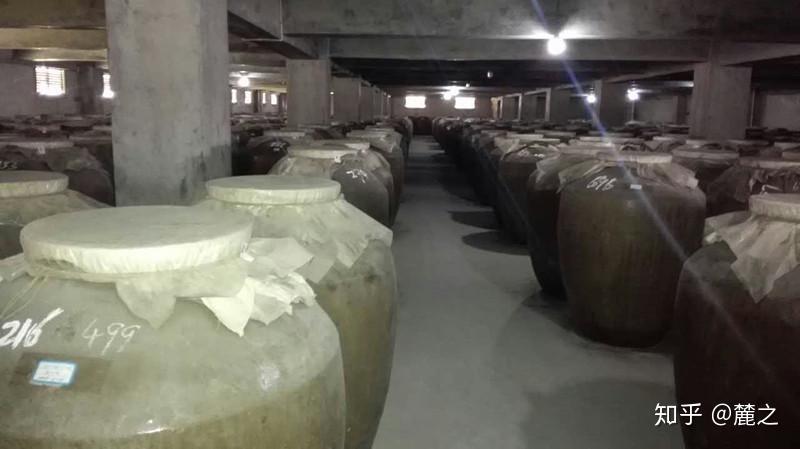 白酒用哪种贮存容器更好?这下总算明白了 - 知乎