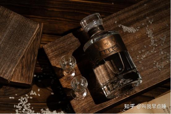 逸品天山:谁在为新消费白酒品牌买单? - 知乎
