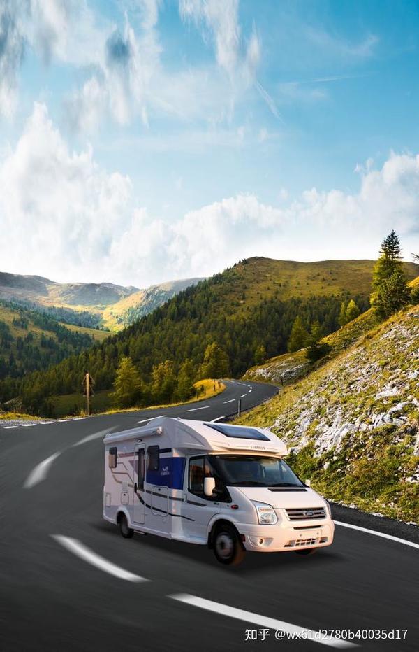 国六排放小额头t型房车给你不一样的夏天