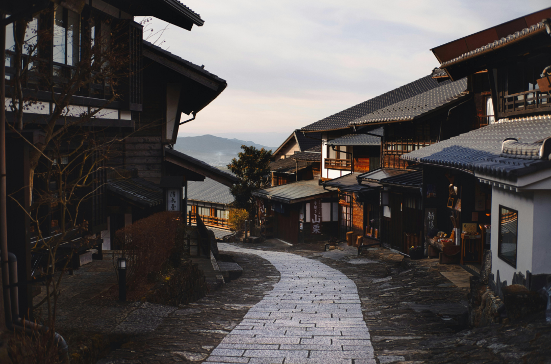 "国民老公"现身日本,王思聪连夜跑路了?