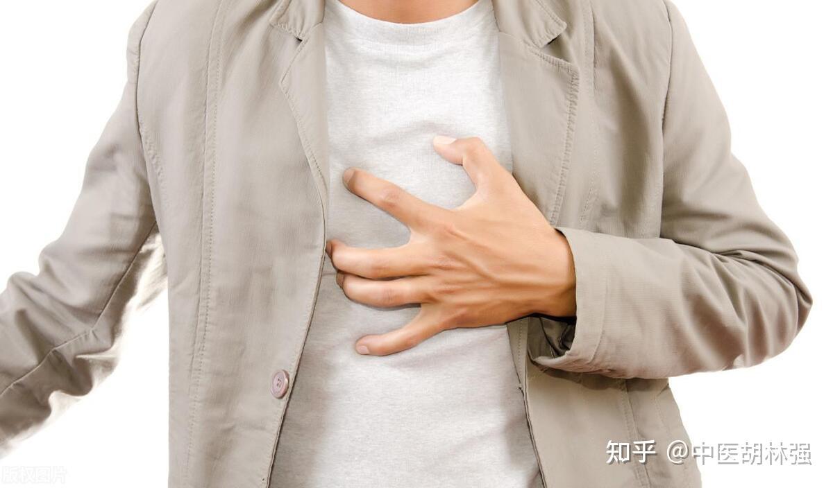 第一种,逍遥丸搭配血塞通软胶囊