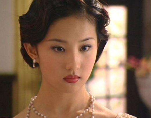 再看《金粉世家》:突然发现,傲娇无理的白秀珠,其实是个狠角色