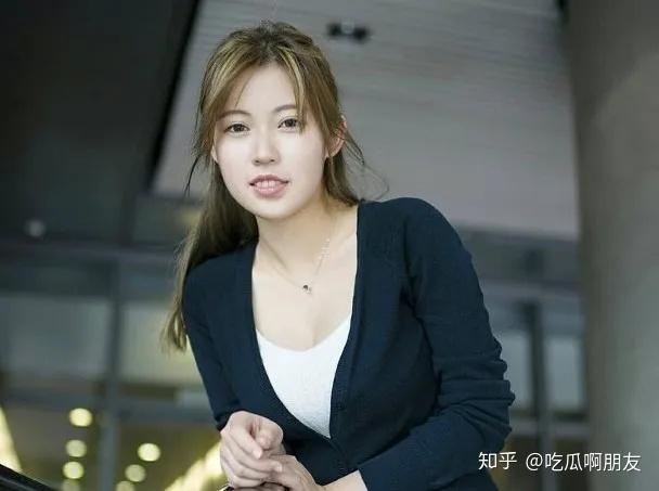 34d小花因样衰被tvb高层嫌弃突然消失冇份主持节目
