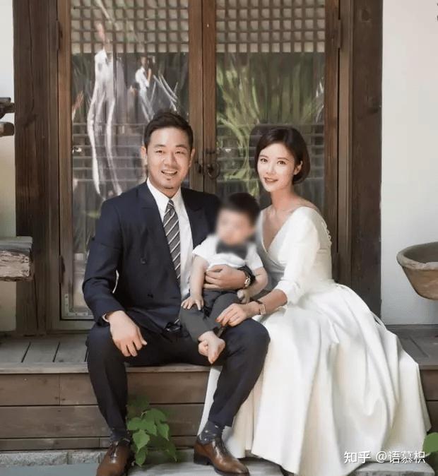 经历了一次离婚危机,不过后来双方沟通后决定重修旧好,2021年复合后