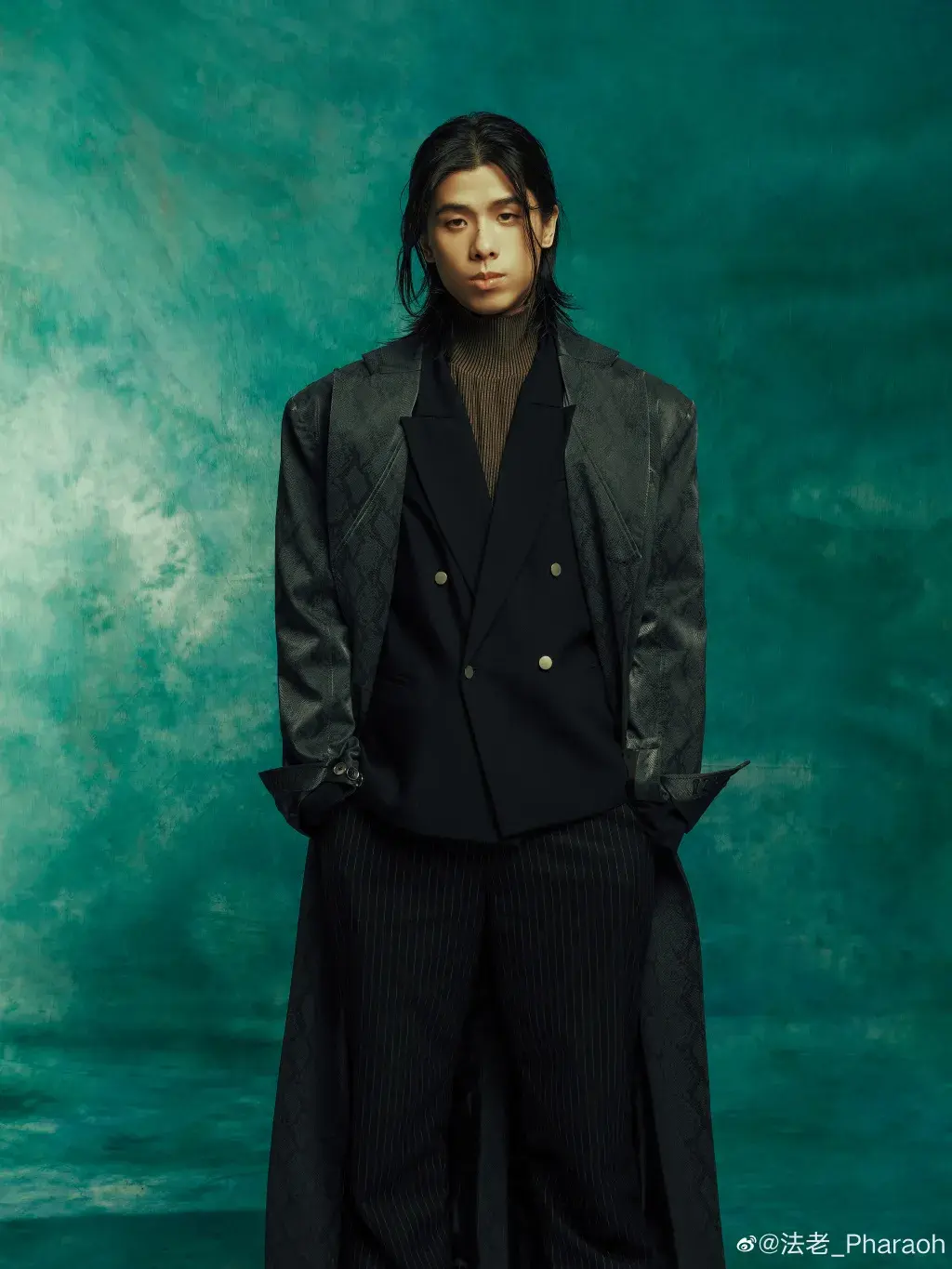 一个说拉垮一个给出好评因为法老的新歌我的两个小编彻底打起来了