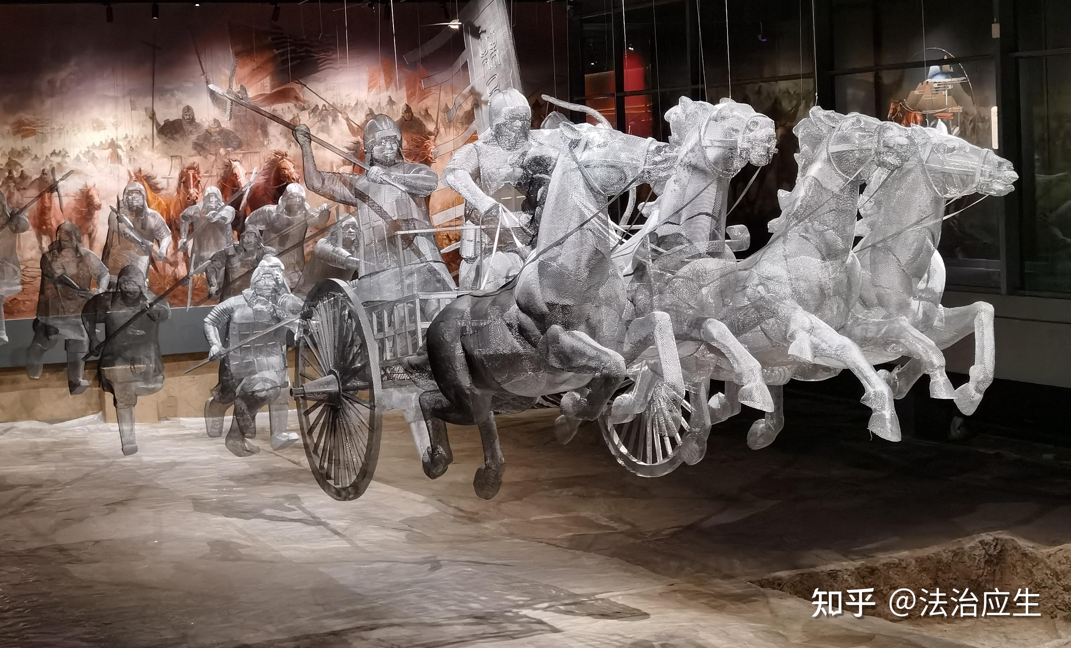 楚王车马阵奔腾而来