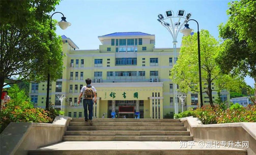 湖北医学院药护理学院图片