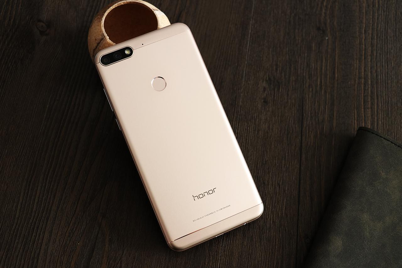 荣耀7c上手测评不止人脸识别更多超棒体验等你解锁