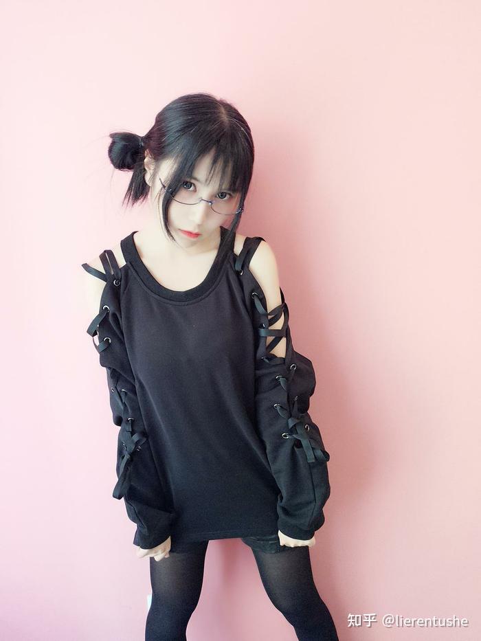 cos逐月sucosplay美图cos写真图片合集