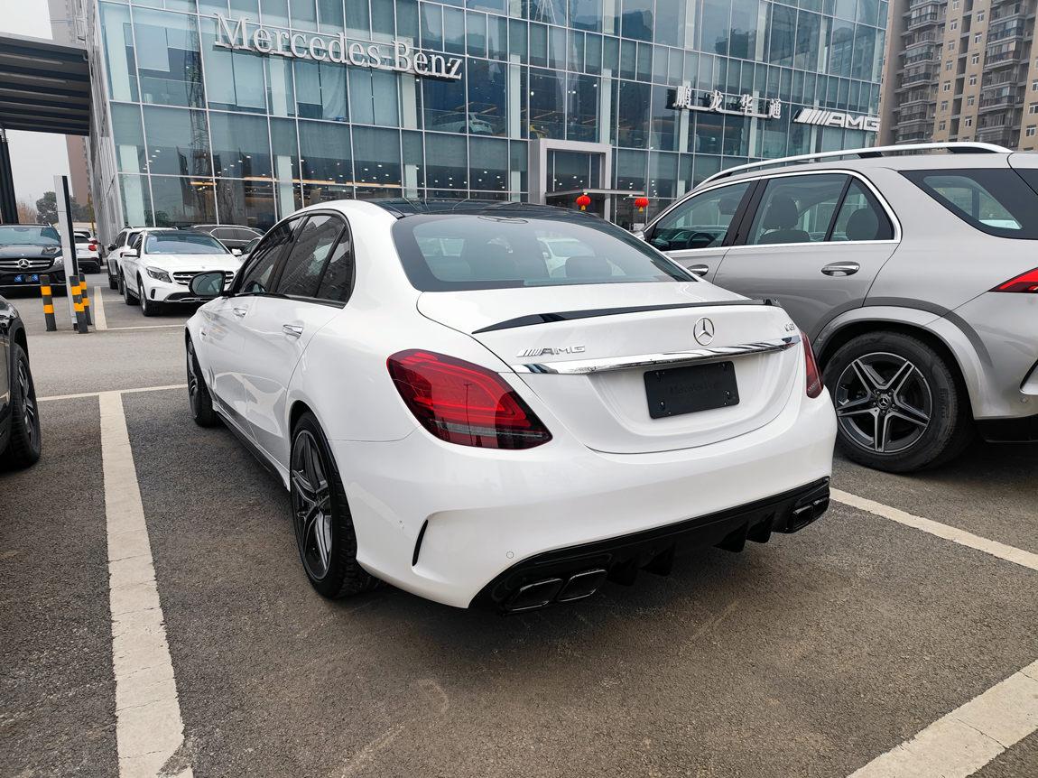 寻觅多时而不可得的末代v8 奔驰 c63 amg 白色交付湖南客户 - 知乎