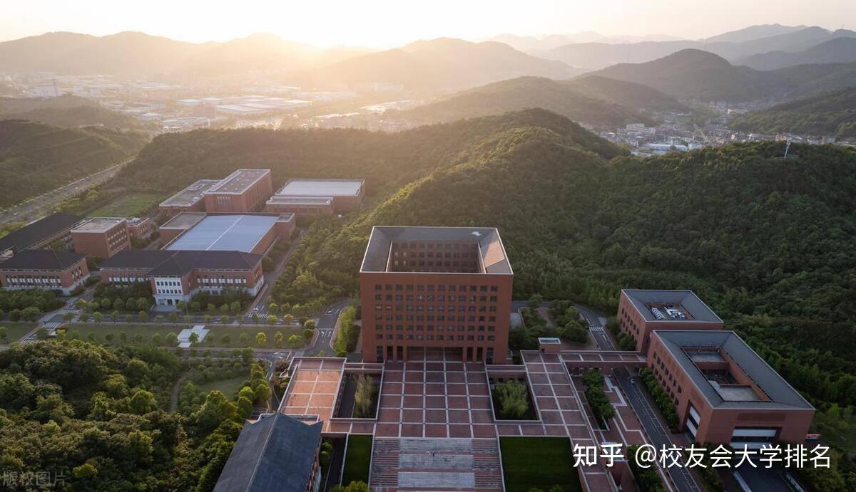 口腔医学,民族学前五十强,2023丽水学院最好学科排名