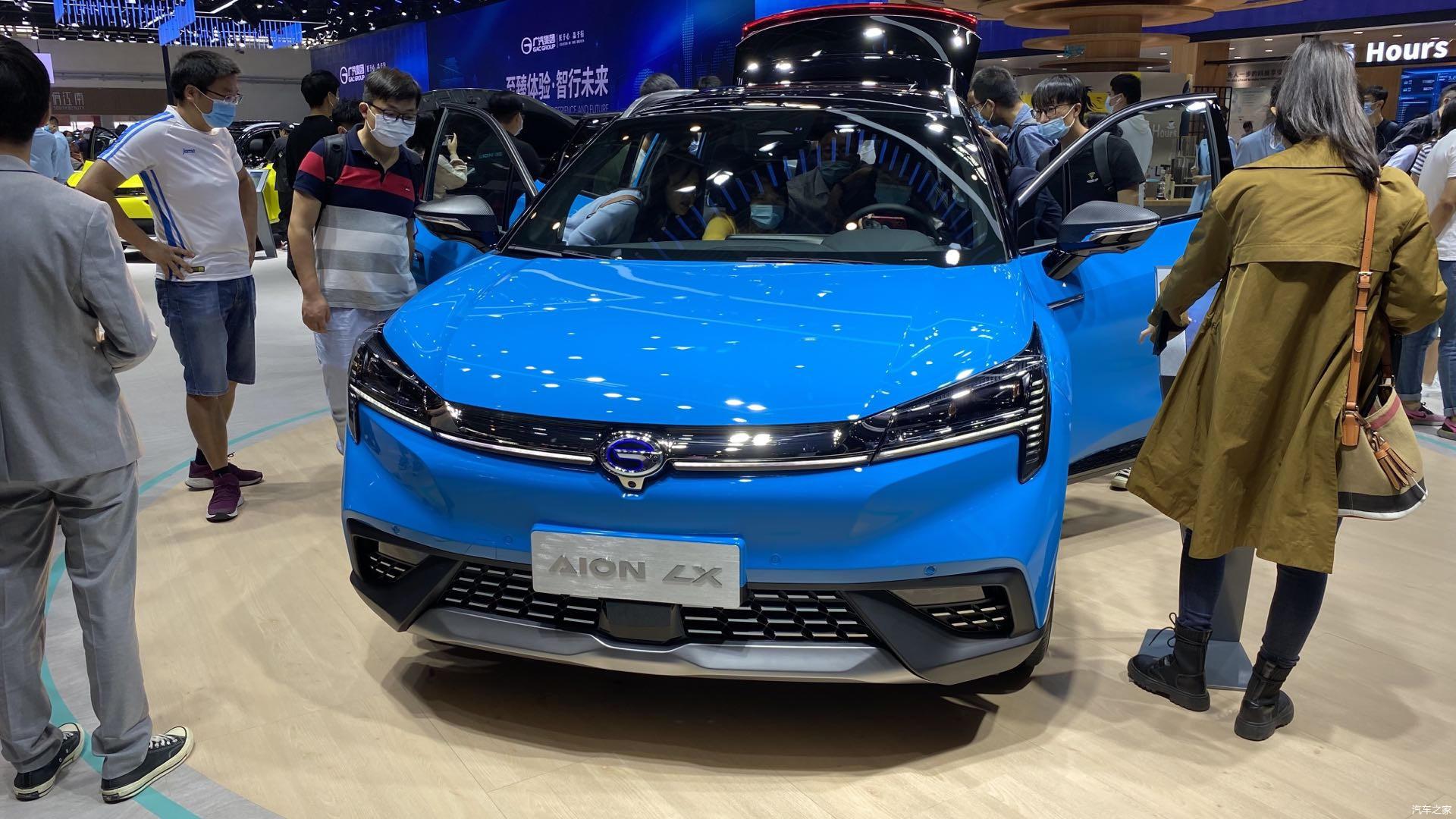 广汽传祺aion lx是广汽aion新能源家族的第二款车型,其首次亮相于2019