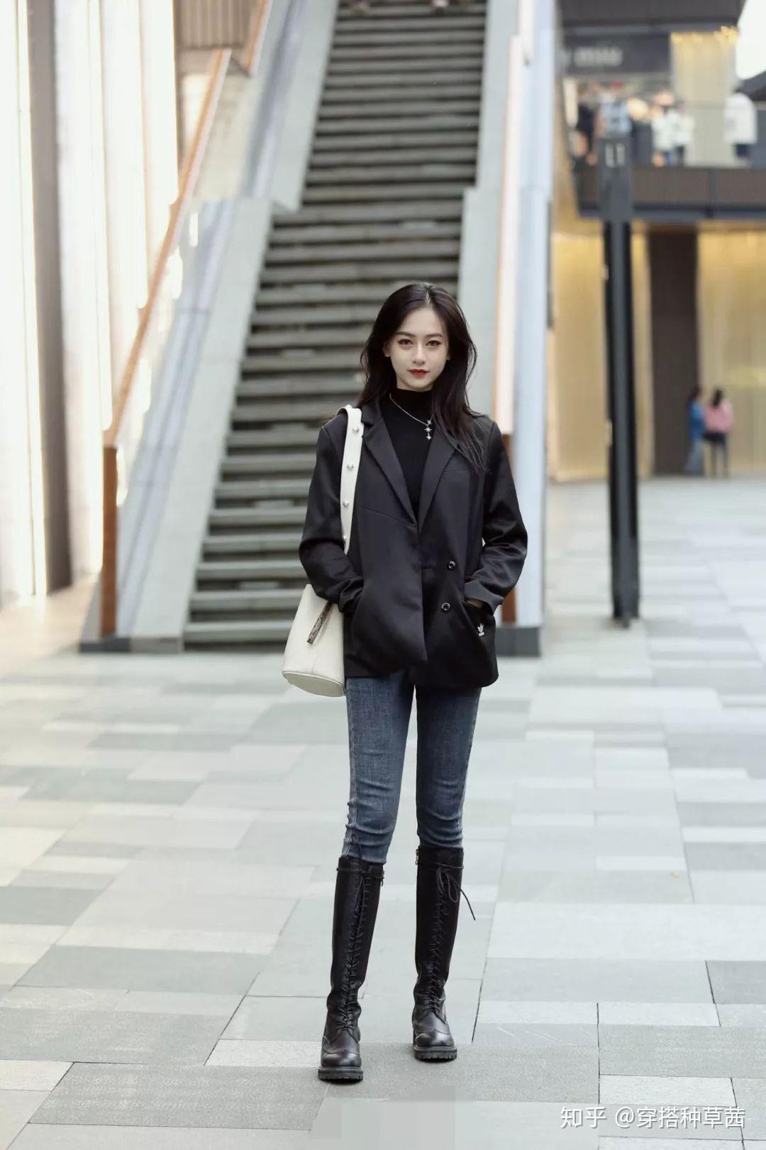 春季女生如何搭配长皮靴