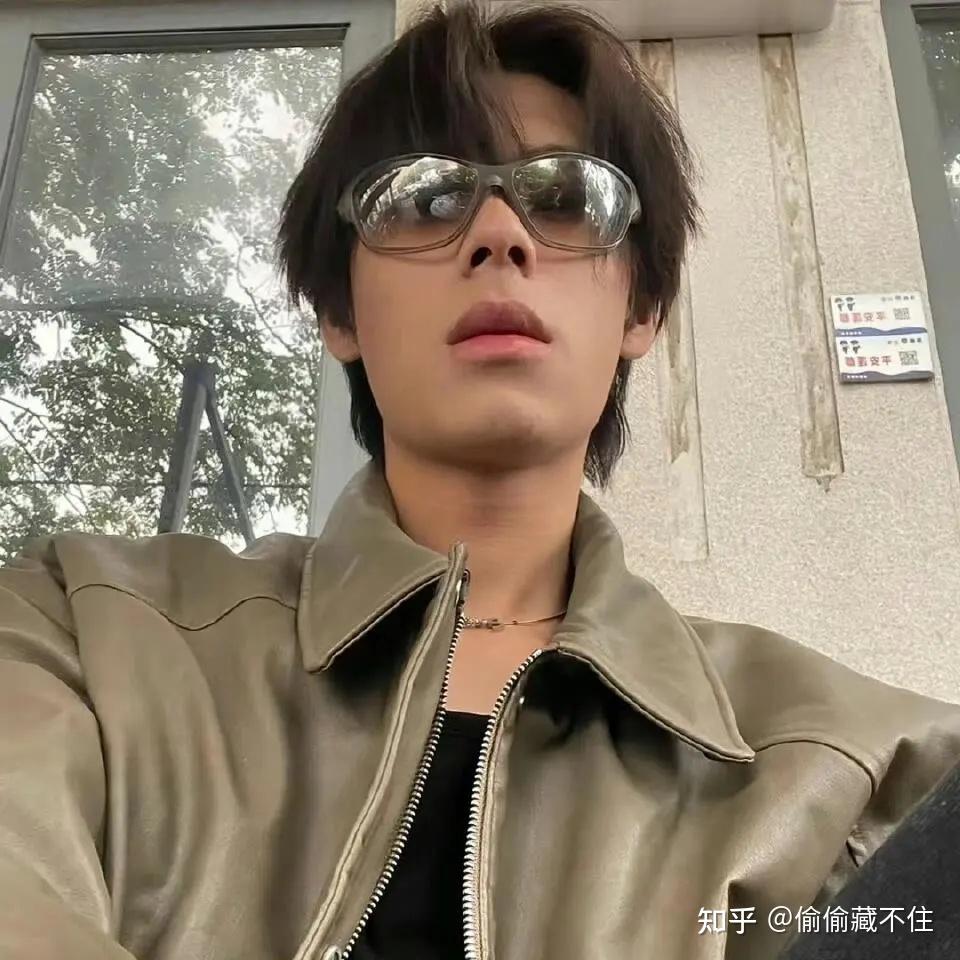 今日份超帅的氛围感拽酷男生头像