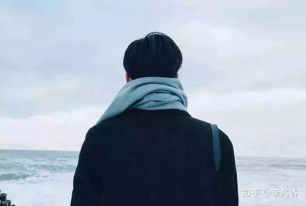 男生网名好听的霸气十足2字(男生唯美网名简短昵称，好听又简洁还上档次，不用亏了)
