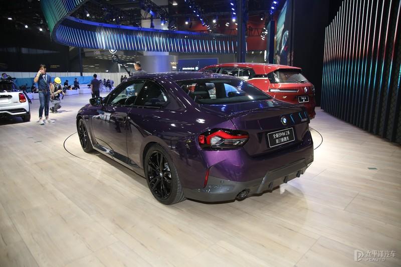 2021广州车展全新宝马2系双门轿跑车