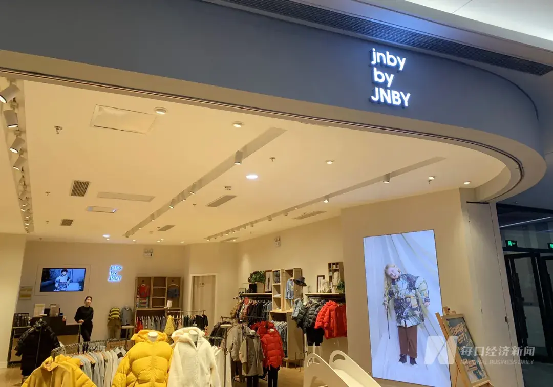 江南布衣童装现欢迎来到地狱邪典图案这样的童装到底是怎么设计出来的