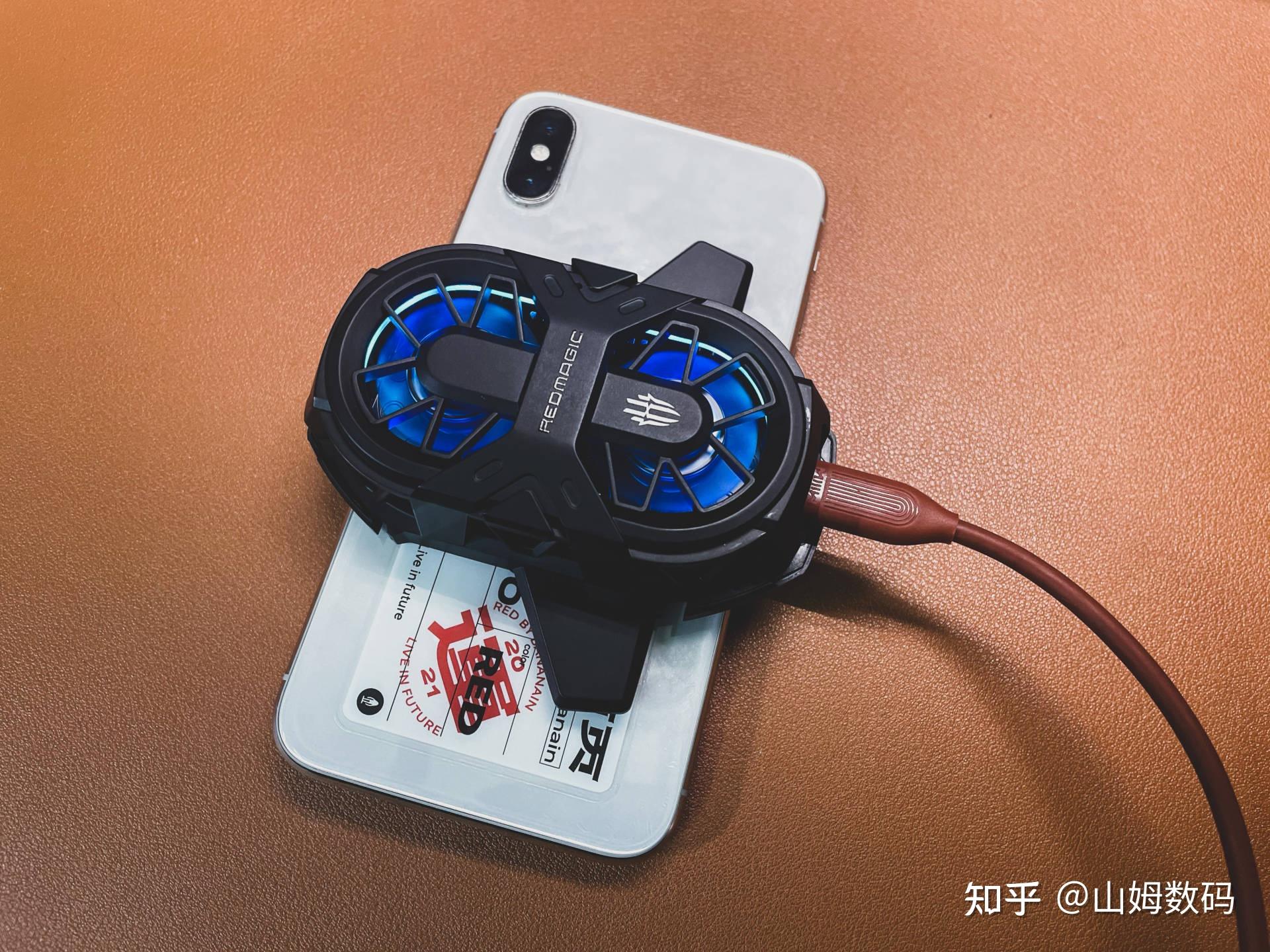 红魔双核散热背夹体验红魔自带冰属性改善手机一大通病