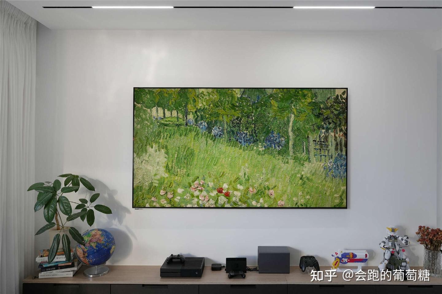 3.9cm完美贴墙+顶尖内置哈曼音质,创维A7H Pro重塑「电视美学」