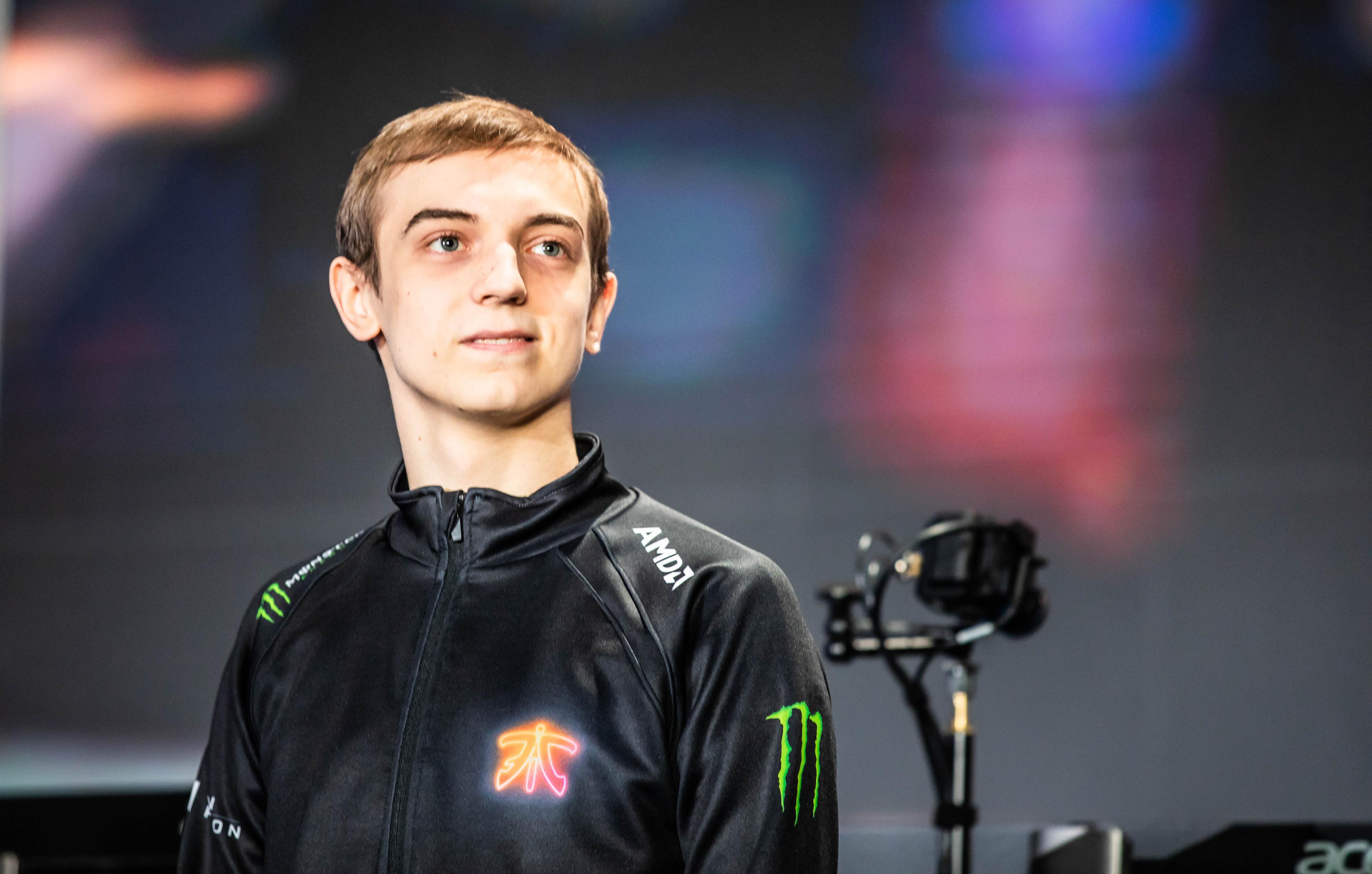 s8小组赛专访caps父亲他的天赋存在于当下他应该一直走下去