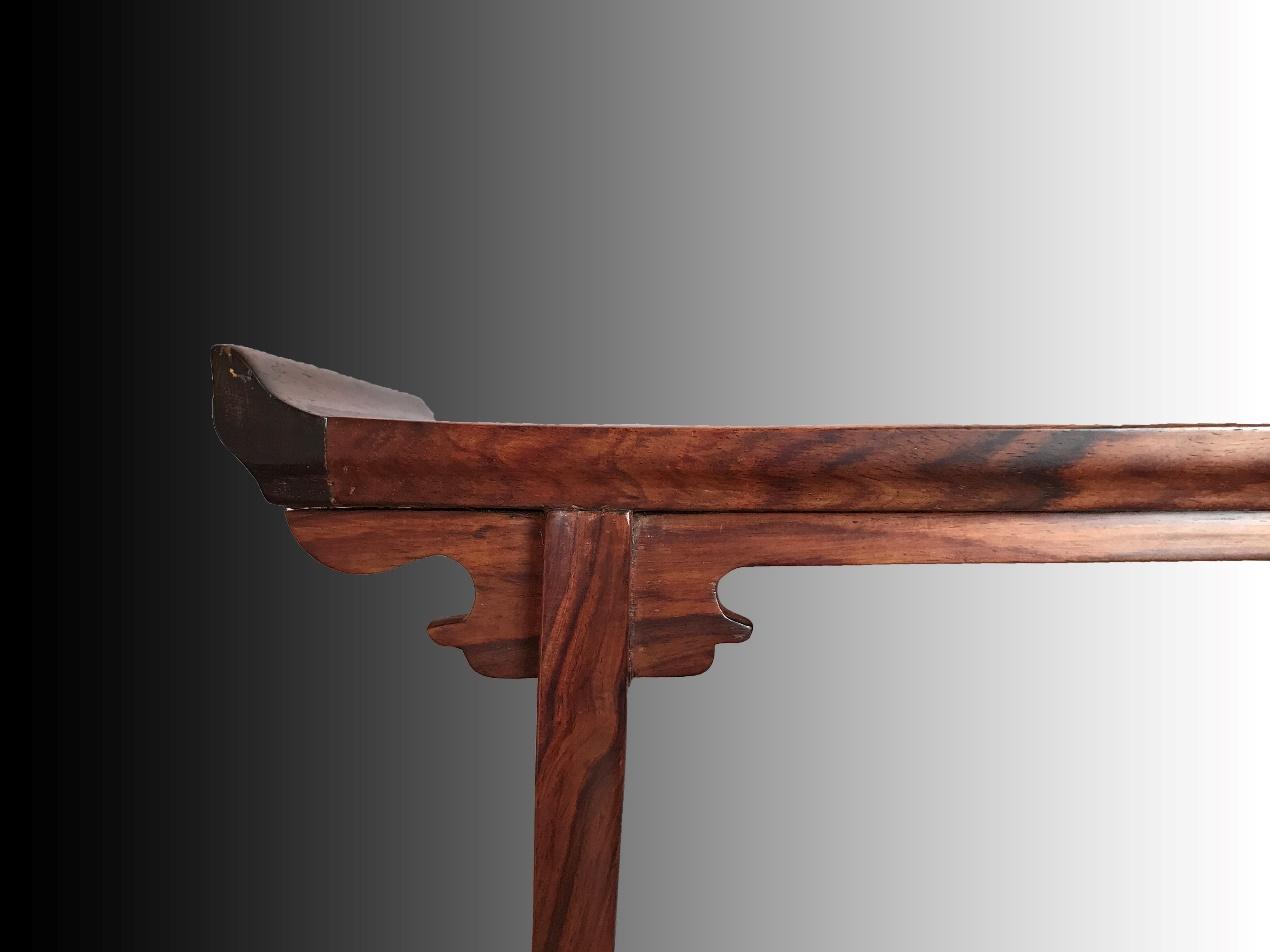 黑黄相间虎皮纹黄花梨小翘头案一木一器