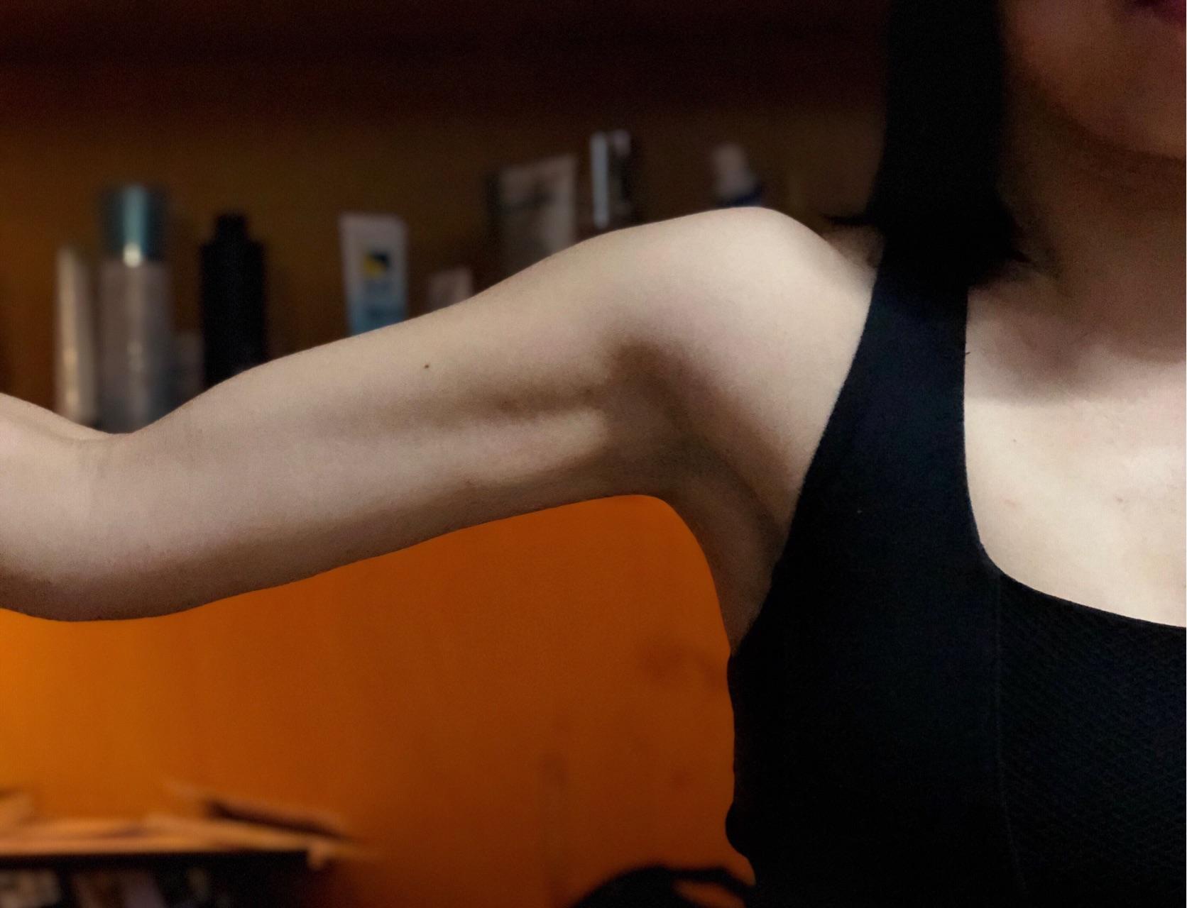 女生实验肌肉变大视频图片