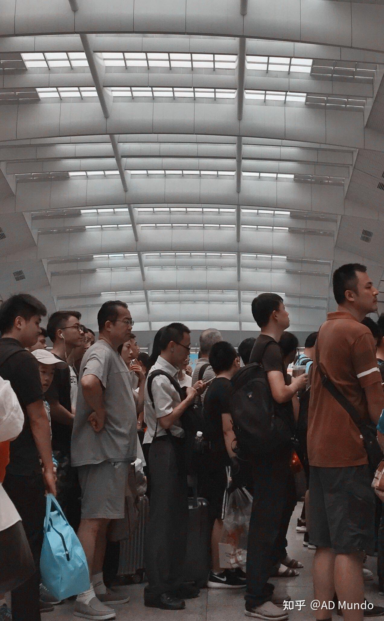 《Rail China》-人、从、众、𠈌 - 知乎