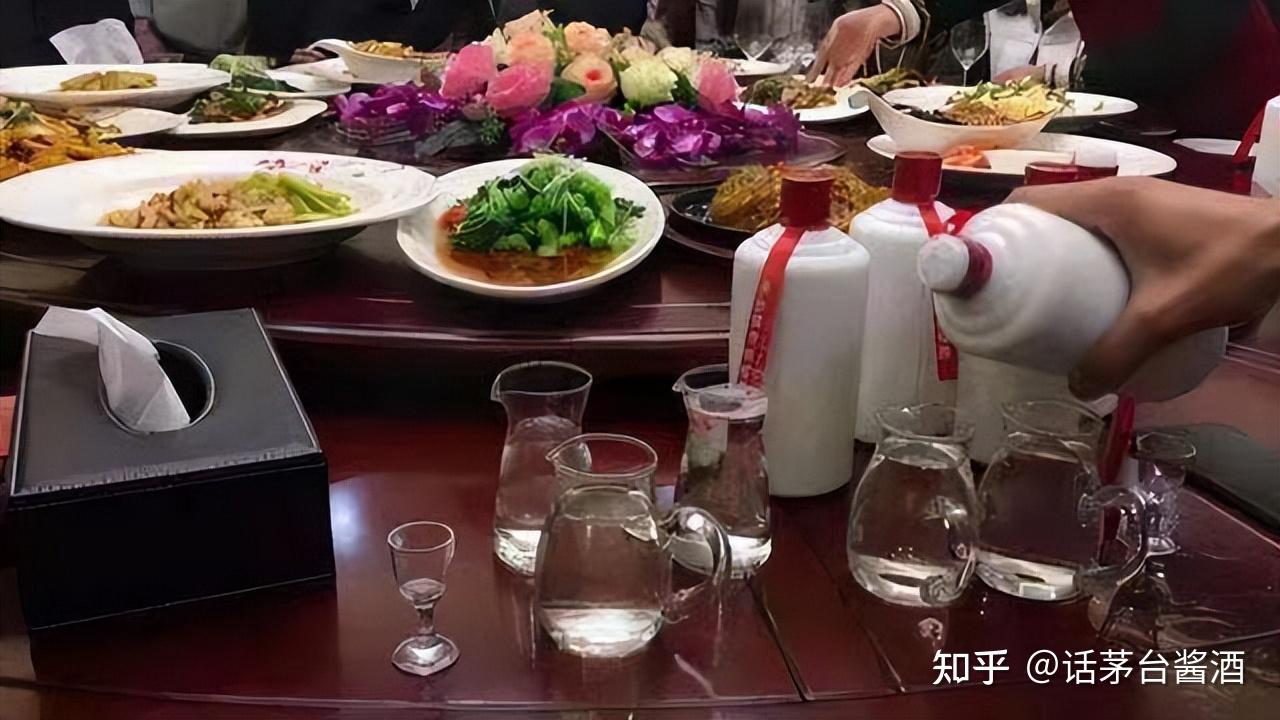 酒桌识人:具有如此两点特征的人,不可小觑! - 知乎