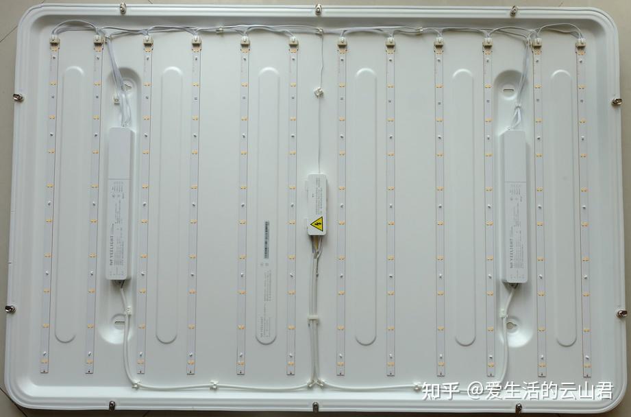 回到正题,先看看应用最广的吸顶灯如何选择?