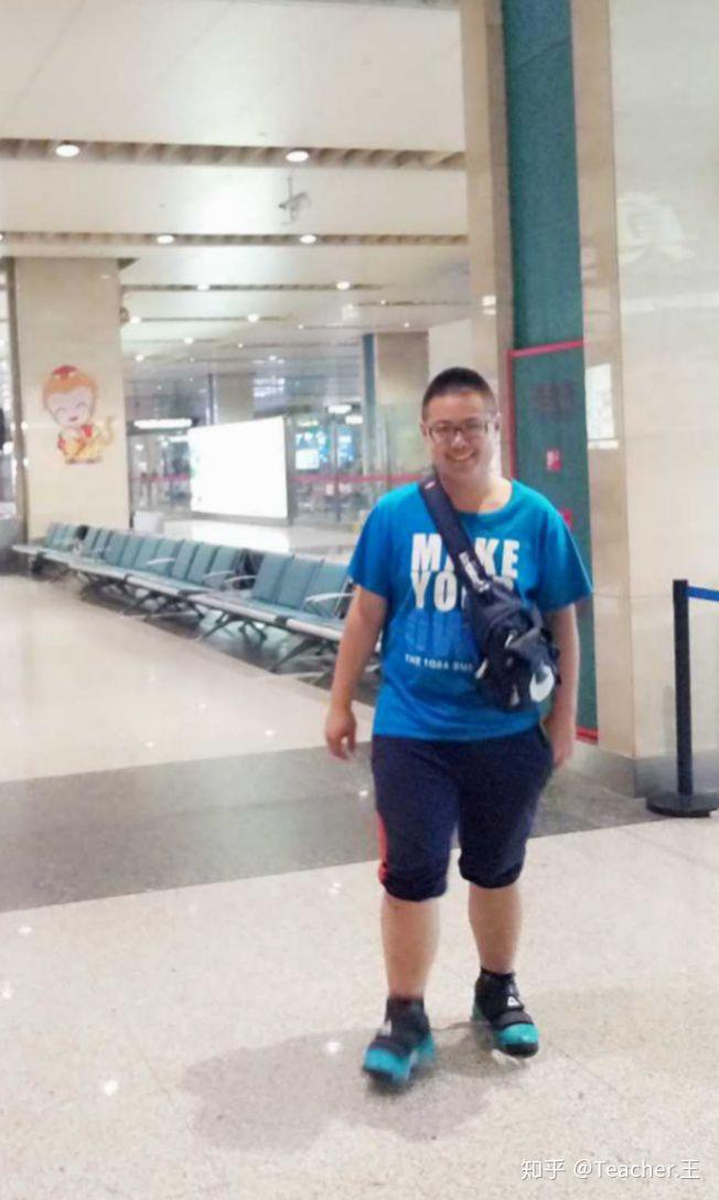 甩掉70斤肥肉220斤肥仔大胖子变型男小哥哥