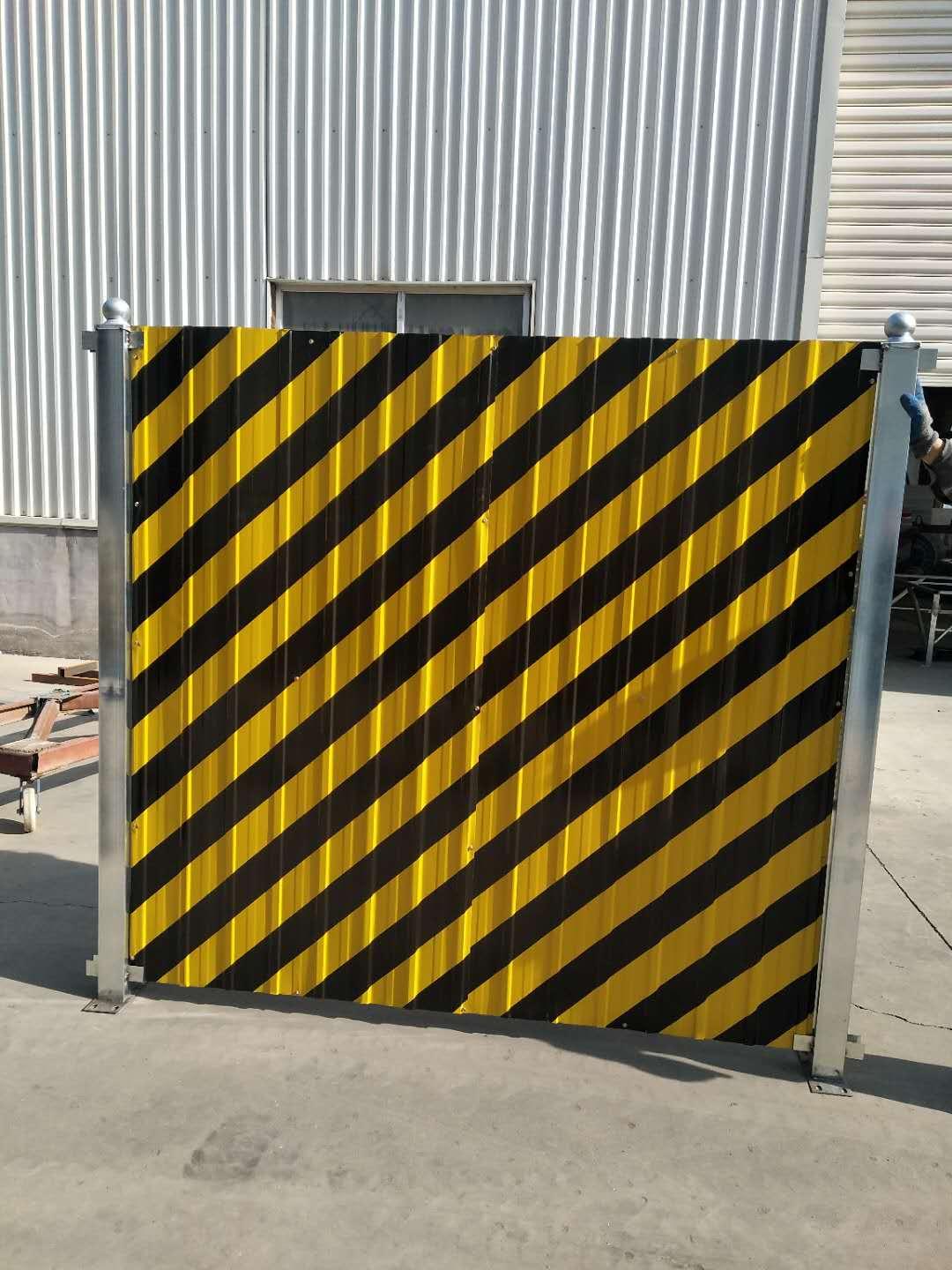 焊框施工围挡警示带黑黄