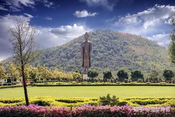 菩萨山自然风景区,面积4平方公里,最高峰海拔600多米,是近年来开发的