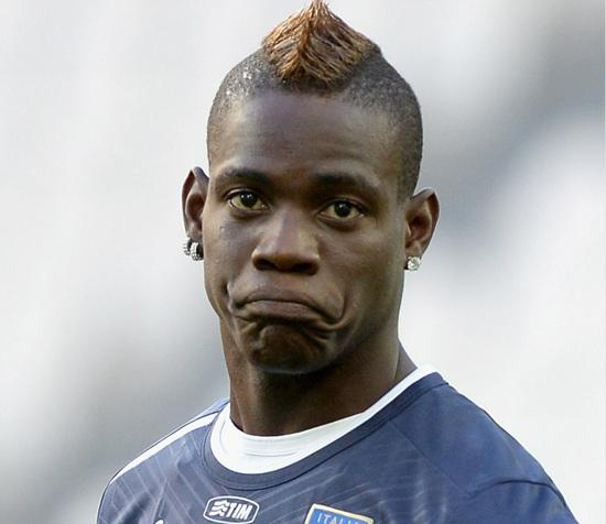 超级新星为何沦为网络笑料在狂妄与自大中逐渐迷失